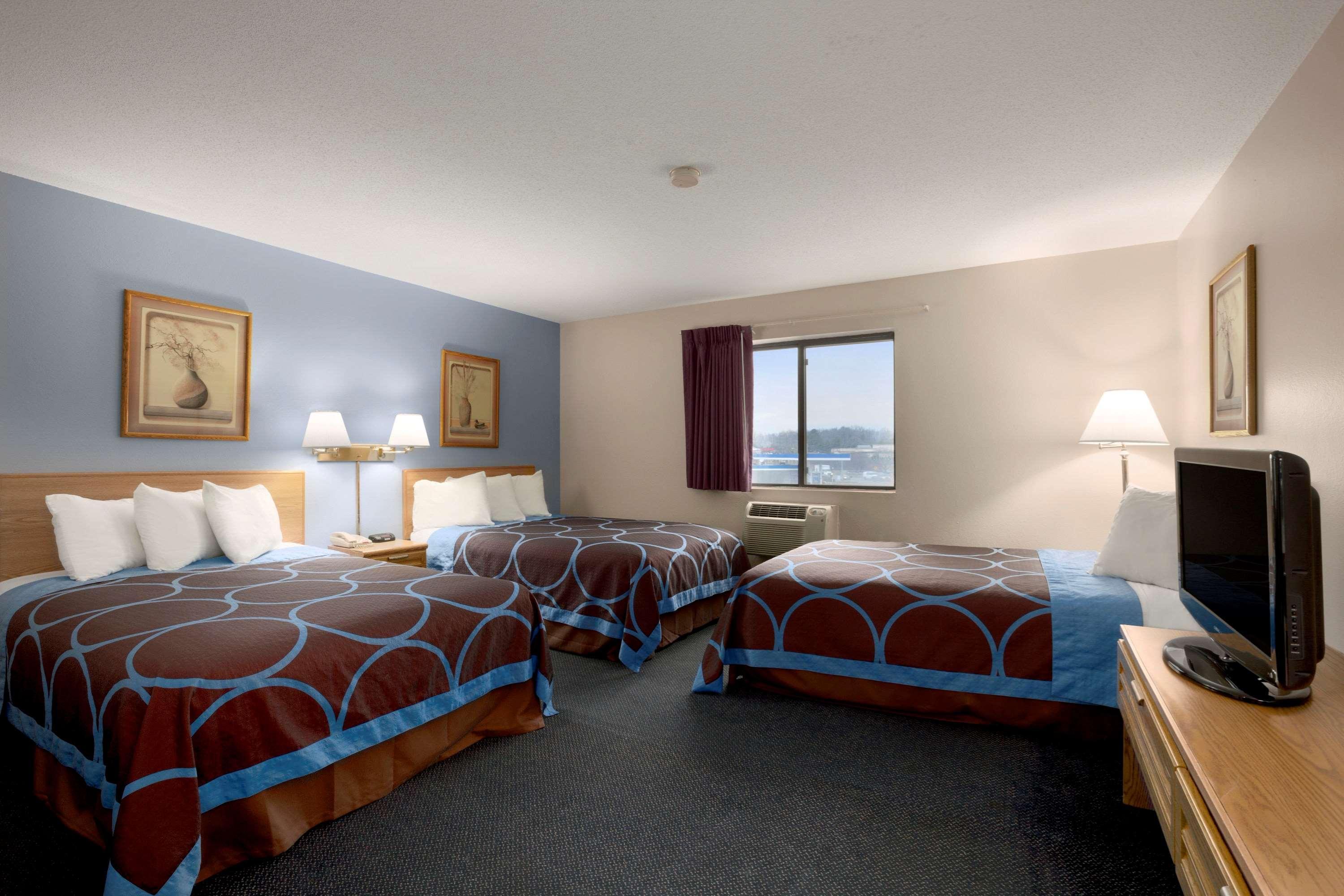 Super 8 By Wyndham Cromwell/middletown Hotel