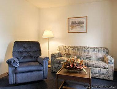 Super 8 By Wyndham Cromwell/middletown Hotel